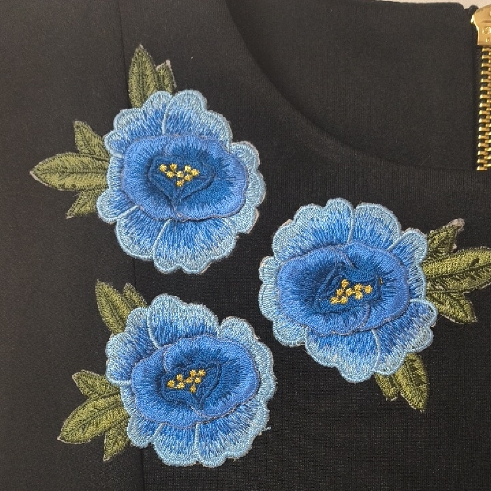 Elegant Black Dress with Blue Floral Accents - Picture 6 of 12